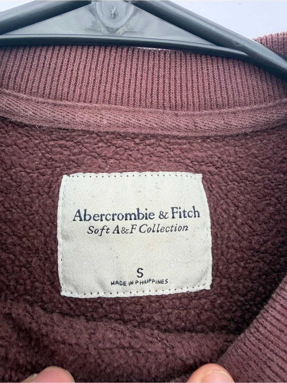 Abercrombie & Fitch L'Étoile Paris Crest Crewneck Sweatshirt